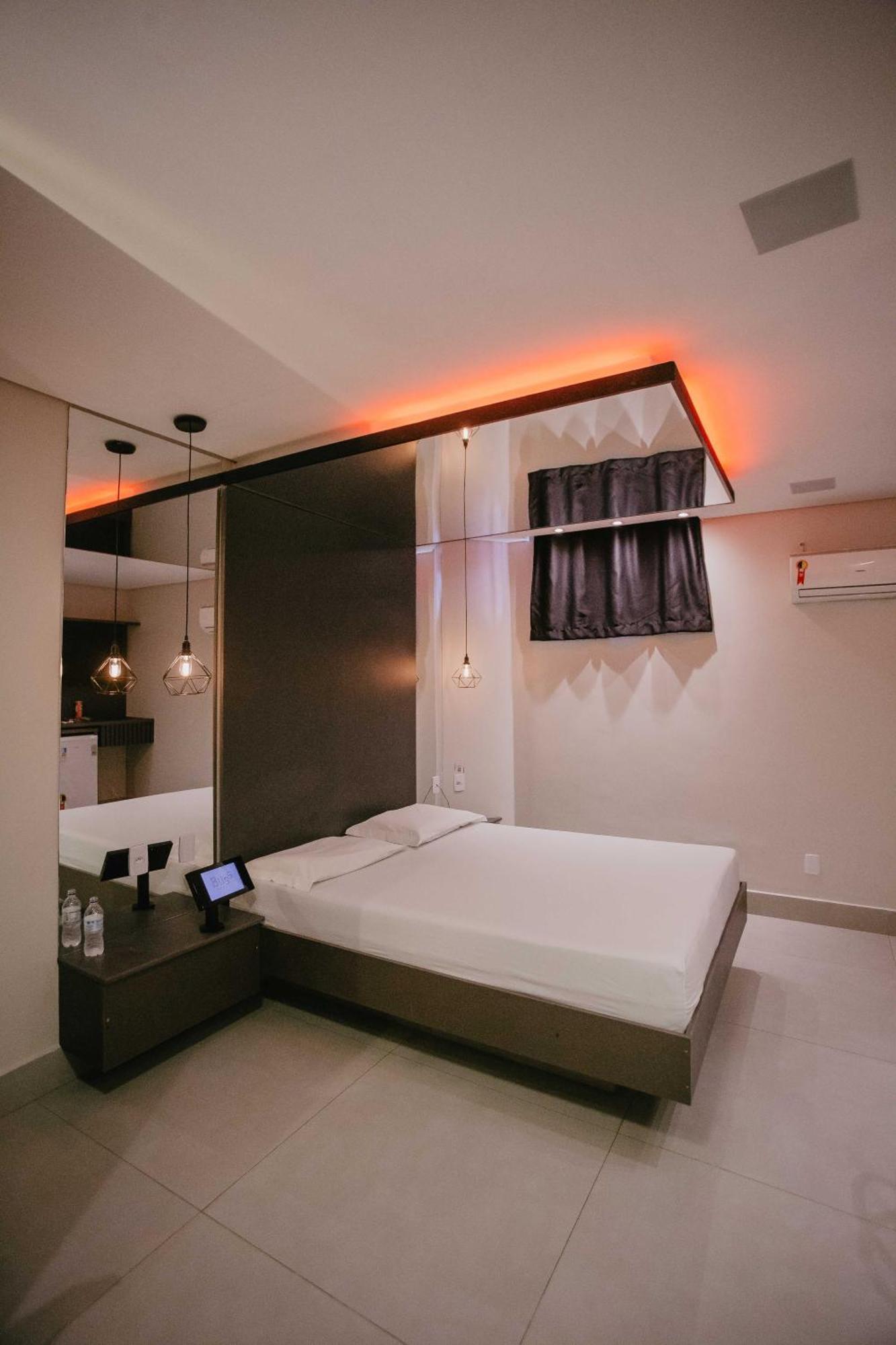 Bliss Motel Núcleo Bandeirante Εξωτερικό φωτογραφία
