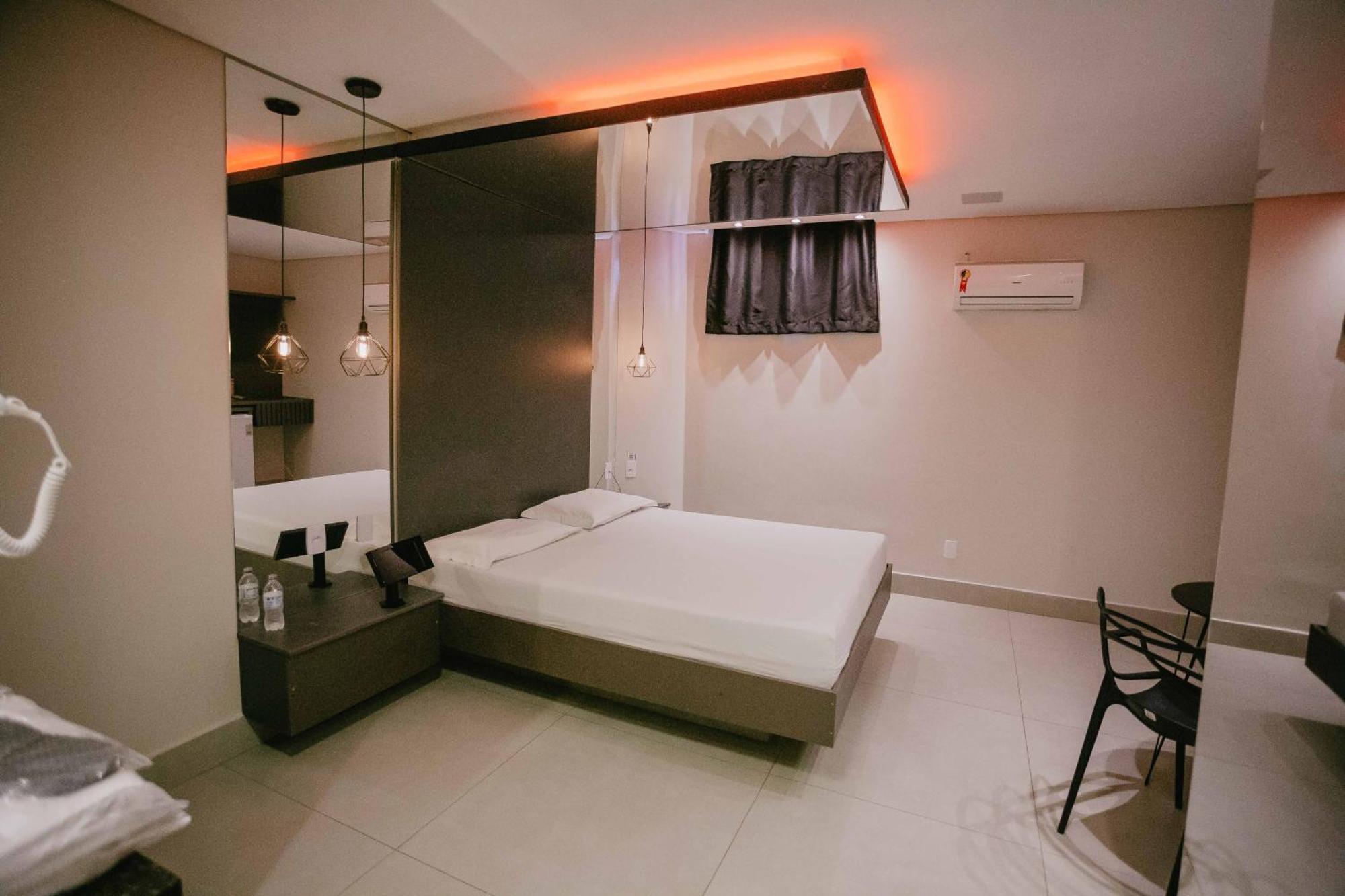 Bliss Motel Núcleo Bandeirante Εξωτερικό φωτογραφία